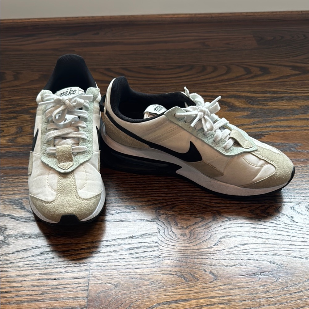 Nike Pre-day Men’s size 8.5